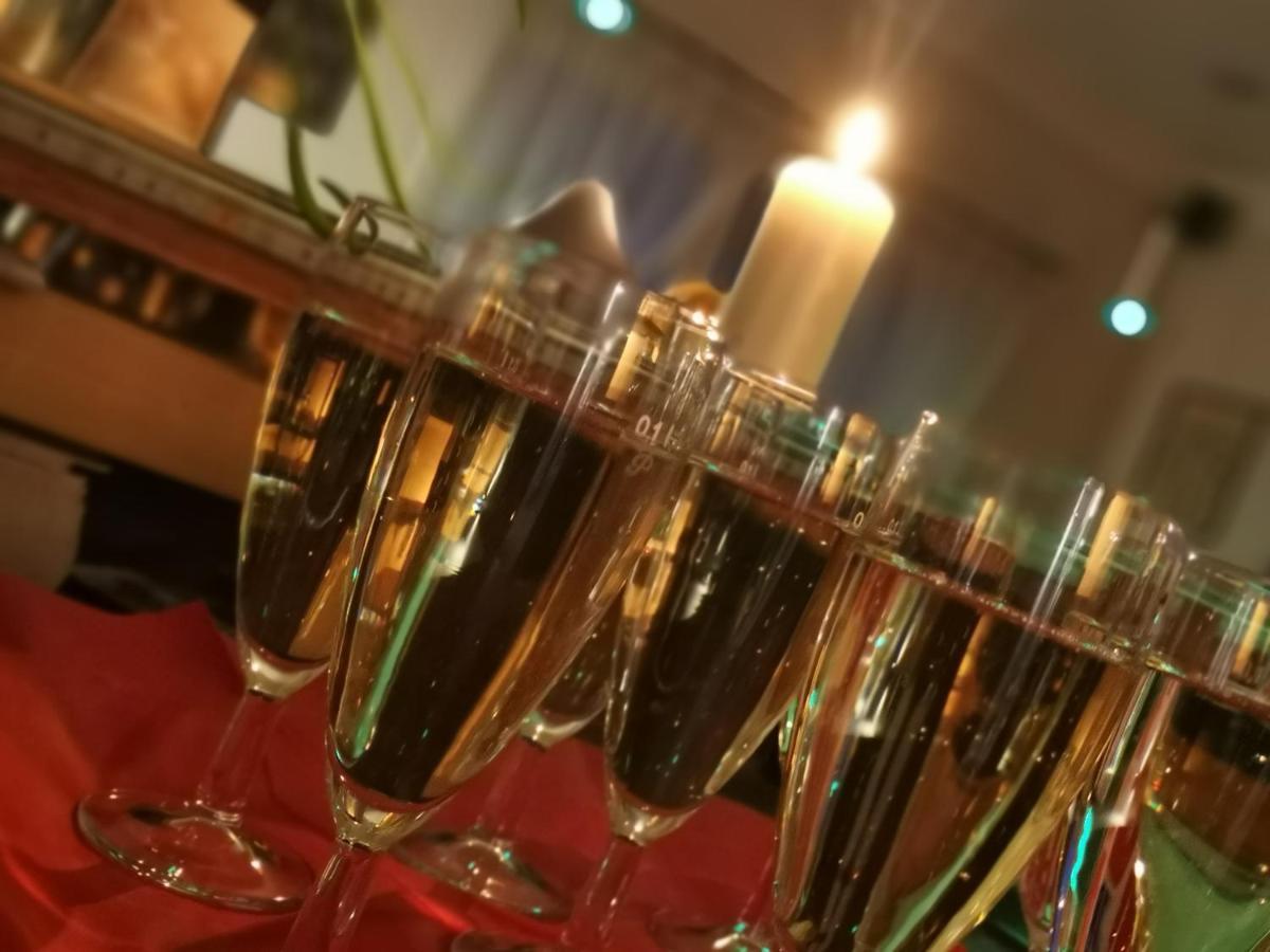 Stedinger Landhotel & Cafe Berne Bagian luar foto
