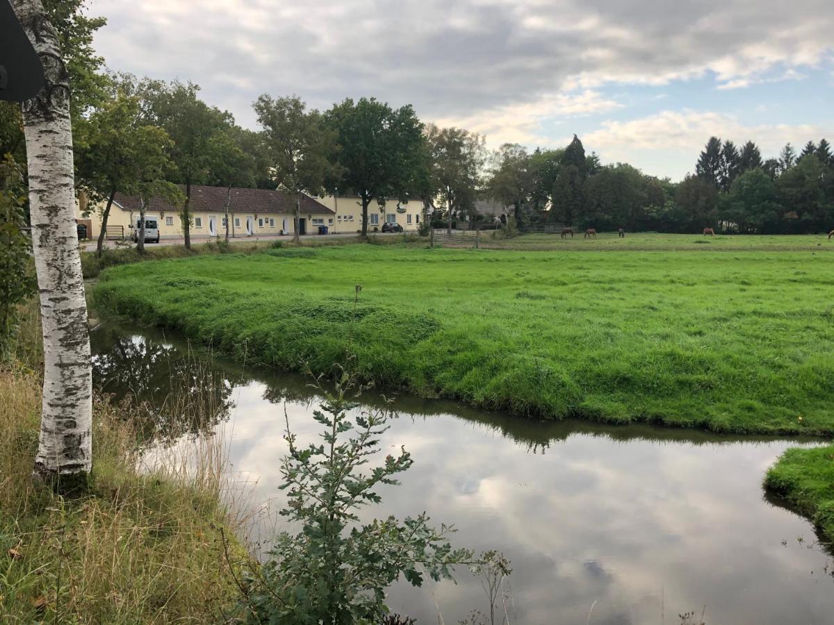 Stedinger Landhotel & Cafe Berne Bagian luar foto